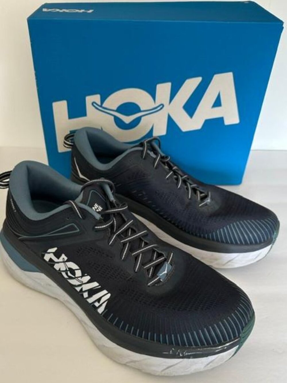 HOKA Men's Bondi 7 Navy in Size 11.5 Wide2E